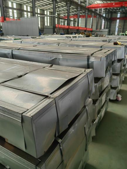 Export de foi ondulate pentru acoperiș acoperite cu zinc în Tanzania